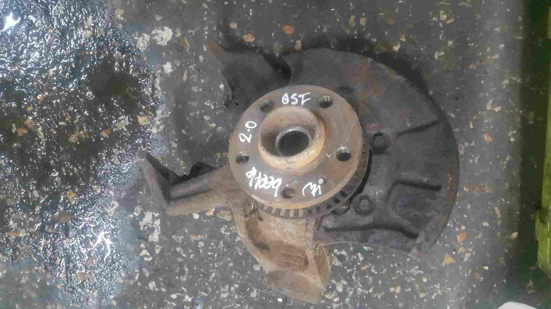 Volkswagen Beetle 1999-2006 2.0 8v Drivers OSF Front Wheel Hub