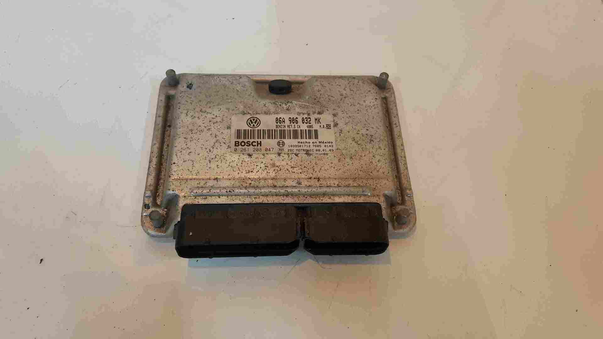 Volkswagen Beetle 1999-2006 2.0 Engine Control Unit ECU 06A906032MK