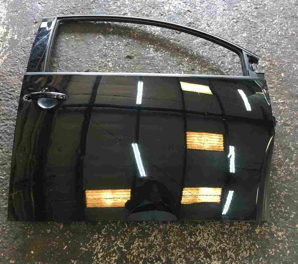 Volkswagen Beetle 1999-2006 Drivers OSF Front Door Black L041