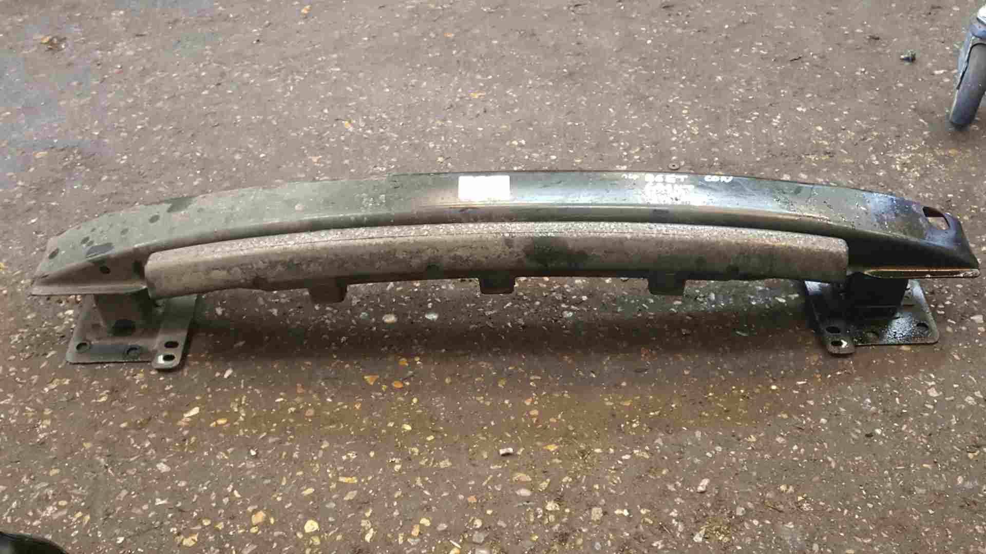 Volkswagen Beetle 1999-2006 Front Bumper Reinforcement Crash BAR 