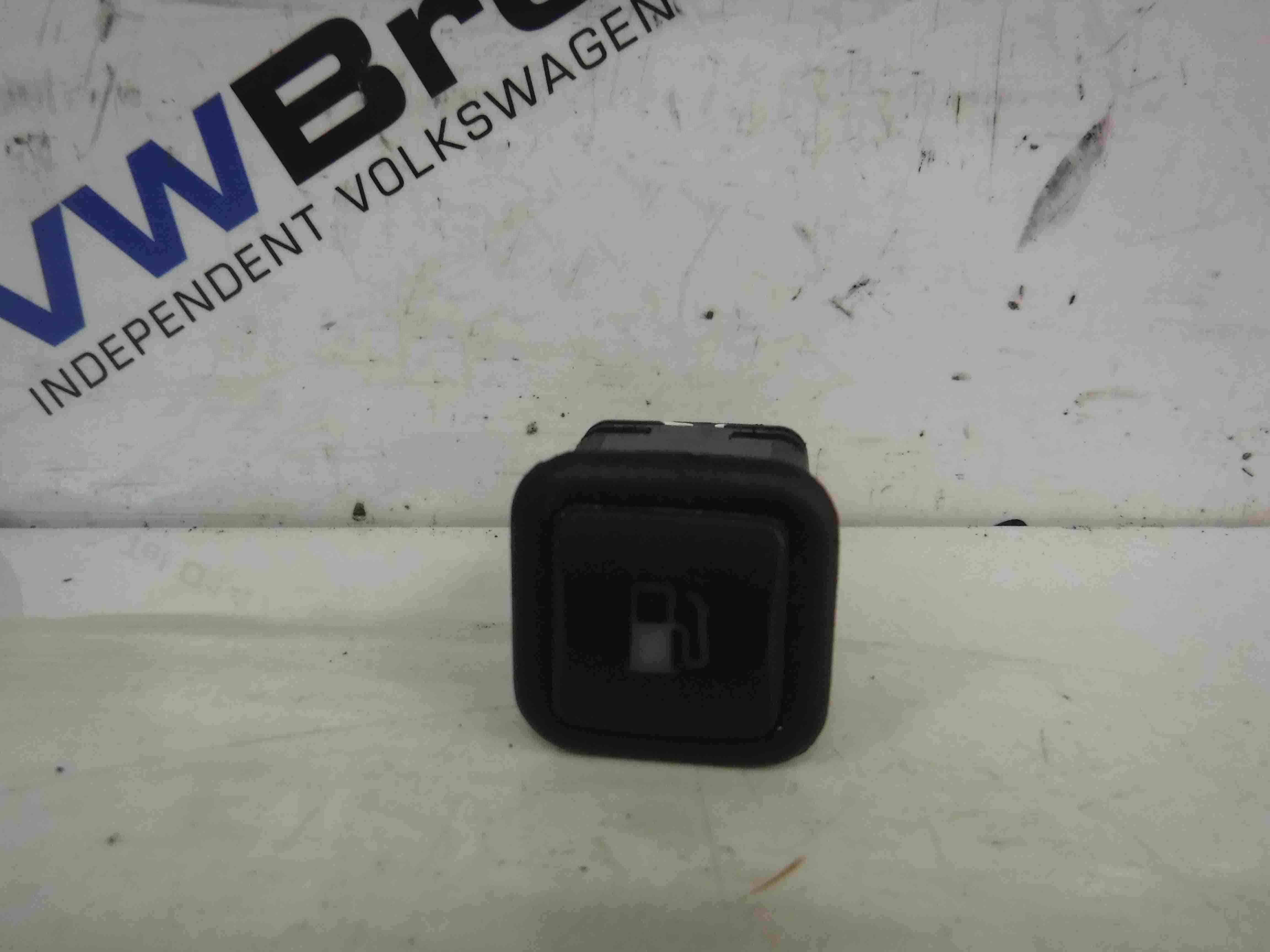 Volkswagen Bora 1998-2005 Petrol Open Button Switch - Store - Used ...