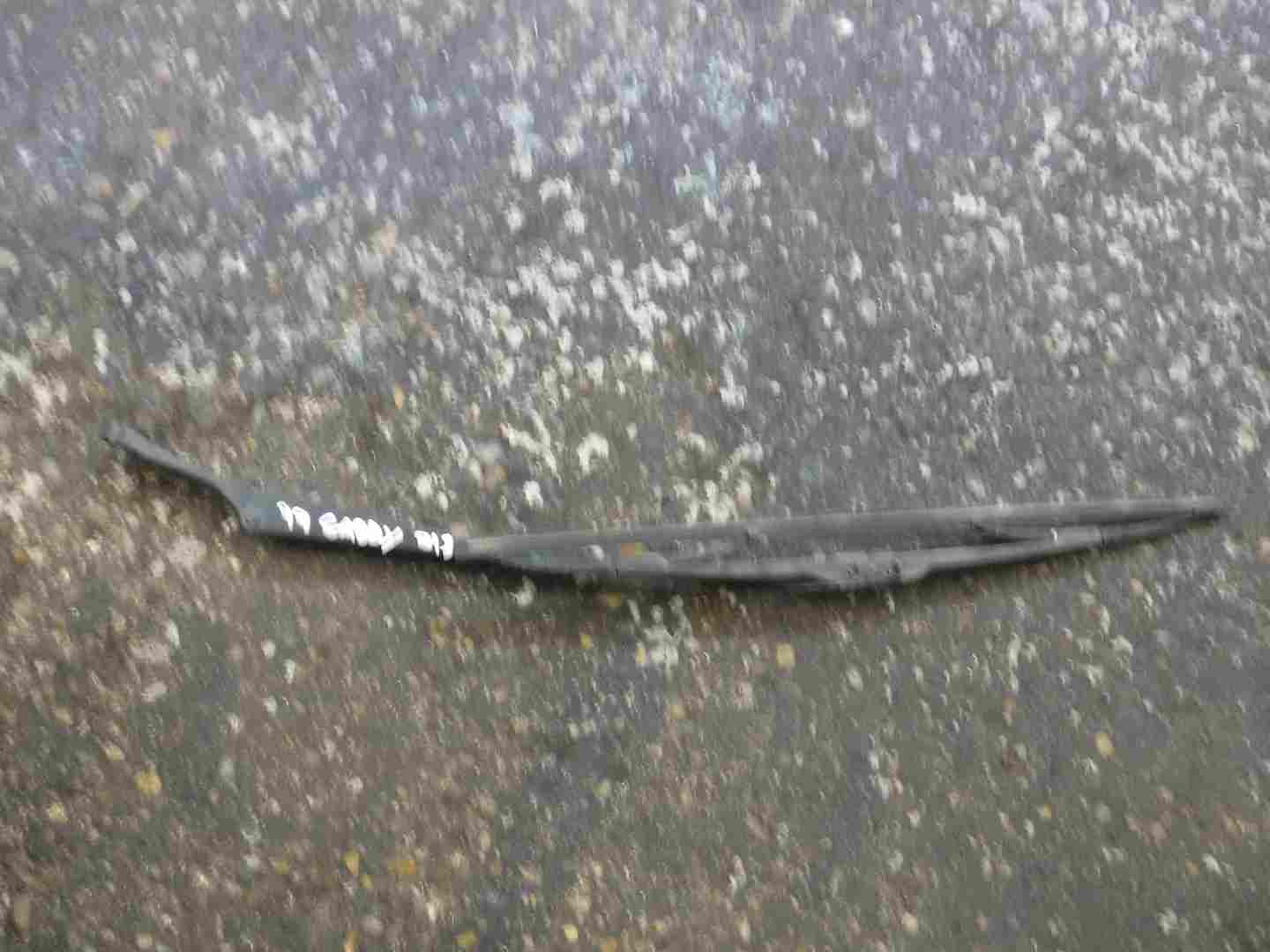 Volkswagen Caddy 1996-2004 Drivers OSF Front Windscreen Wiper Arm 6K2955408D