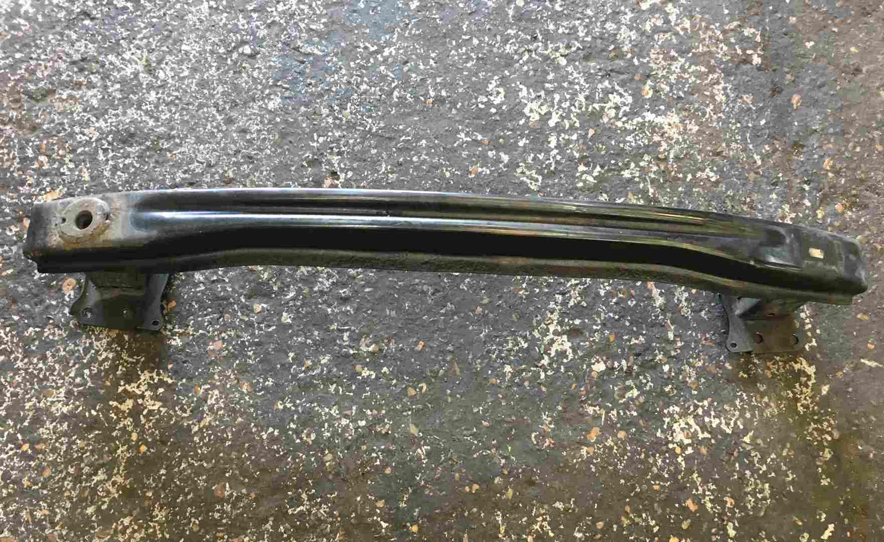 Volkswagen Caddy 2004-2015 Front Reinforcement Crash Bar