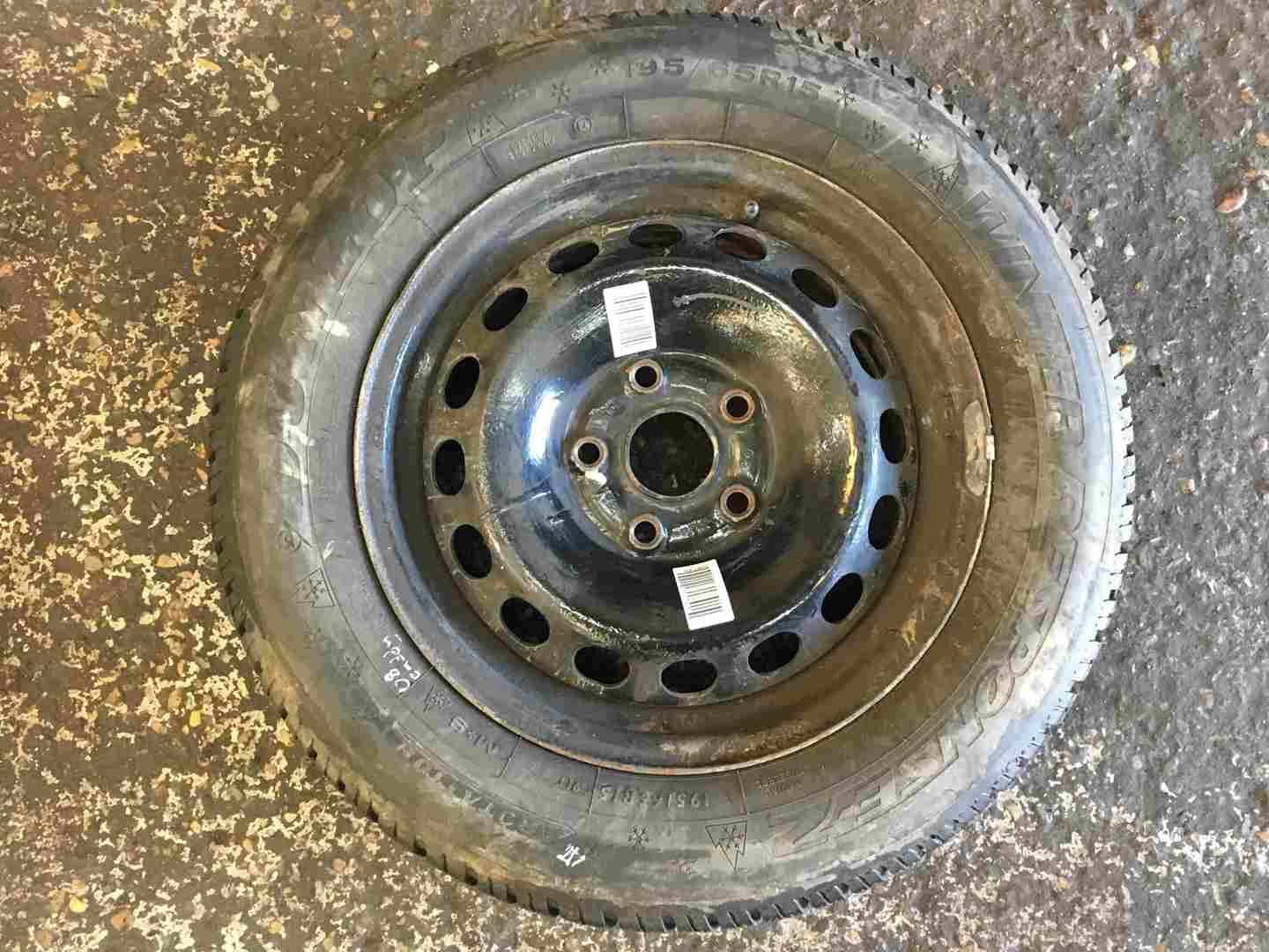 Volkswagen Caddy 2008-2010 Spare Steel Wheel  Tyre 195 65 15 6mm 3/5 .