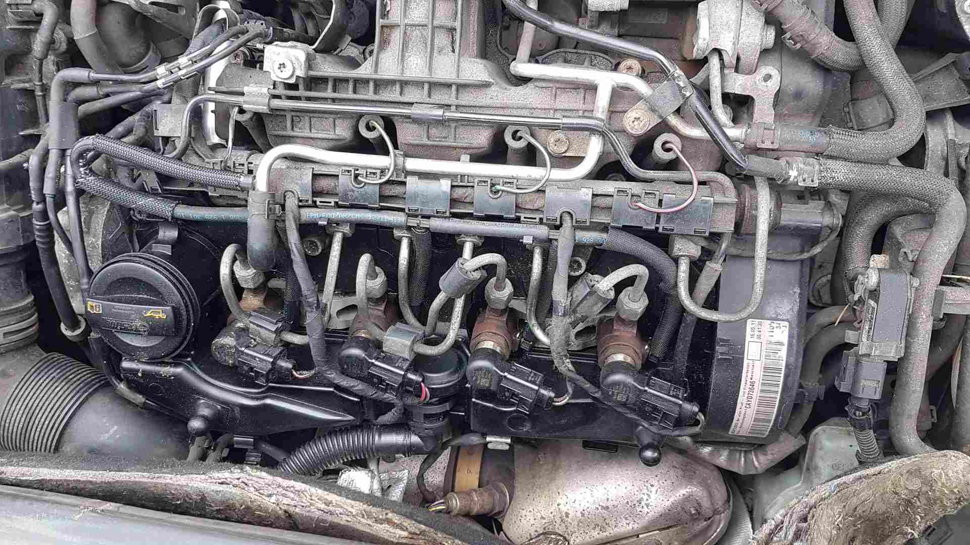Volkswagen Caddy 2011-2015 Engine 1.6 TDi CAYD Manual