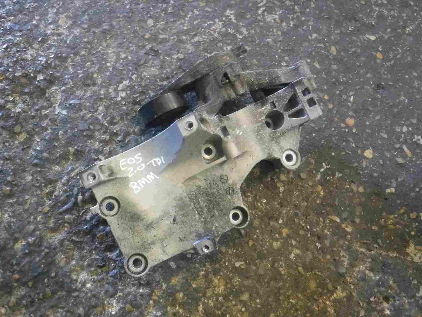 Volkswagen EOS 2005-2016 2.0 TDi Alternator Mount Bracket Belt Tensioner
