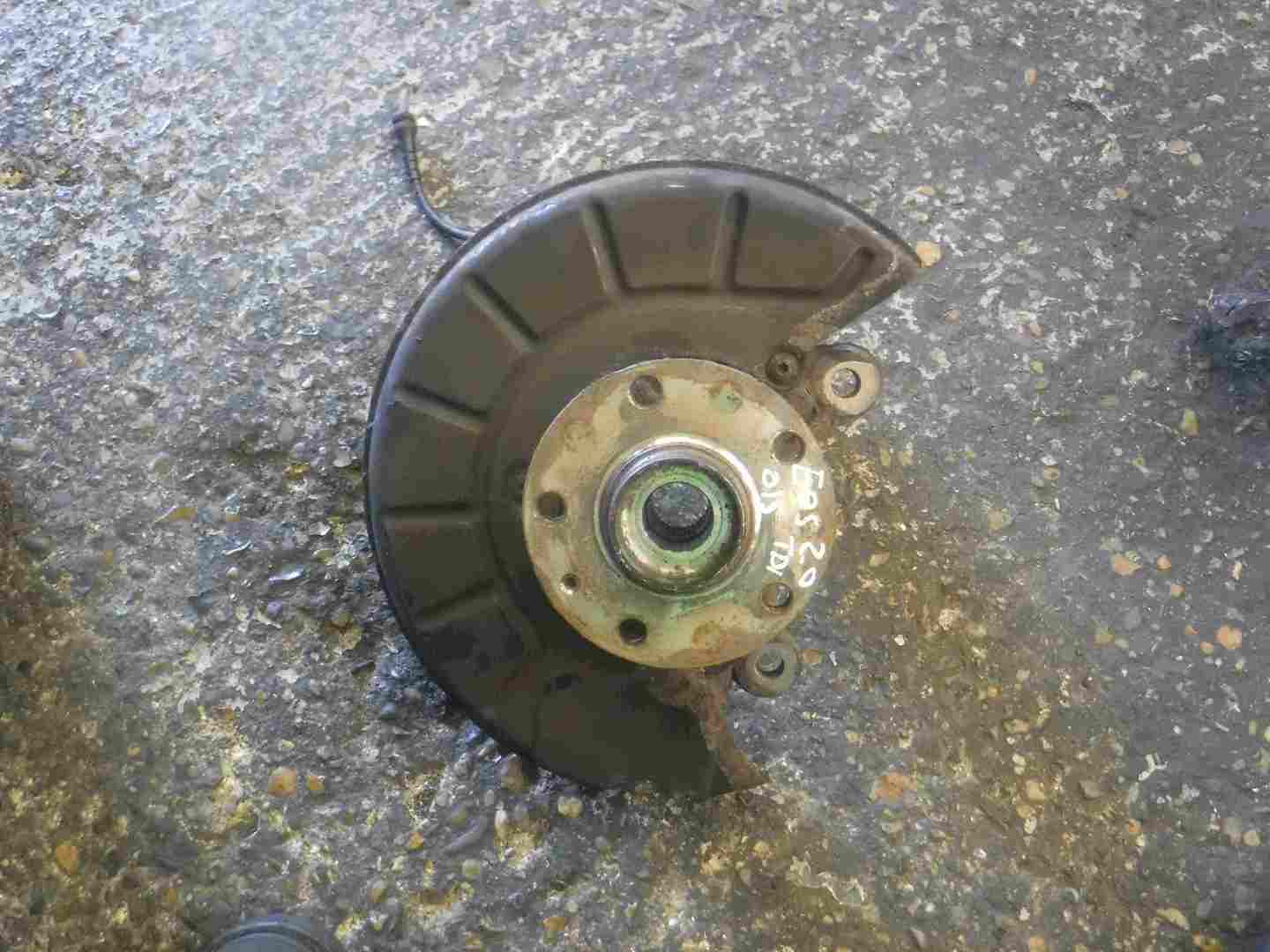 Volkswagen EOS 2005-2016 2.0 TDi Drivers OSF Front Wheel Hub + Bearing