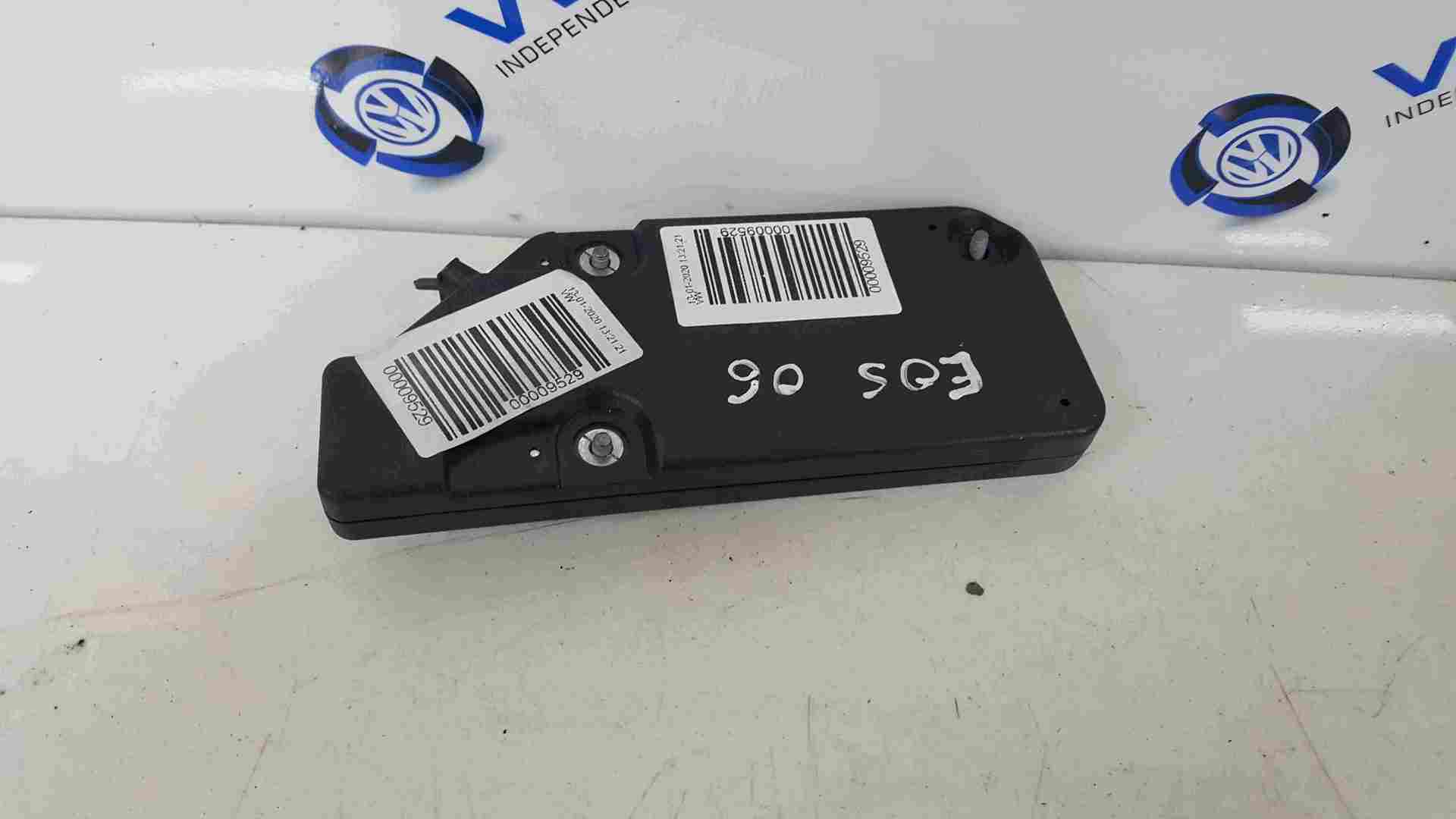 Volkswagen EOS 2005-2016 Aerial Amplifier Antenna 1Q0035577