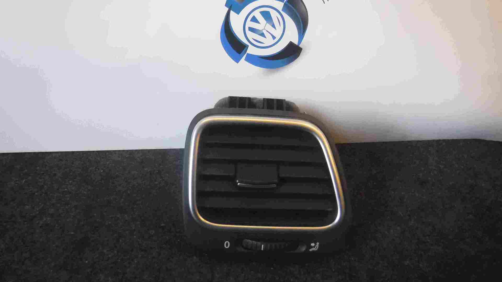 Volkswagen EOS 2005-2016 Drivers OSF Front Heater Vent 1Q0819704K