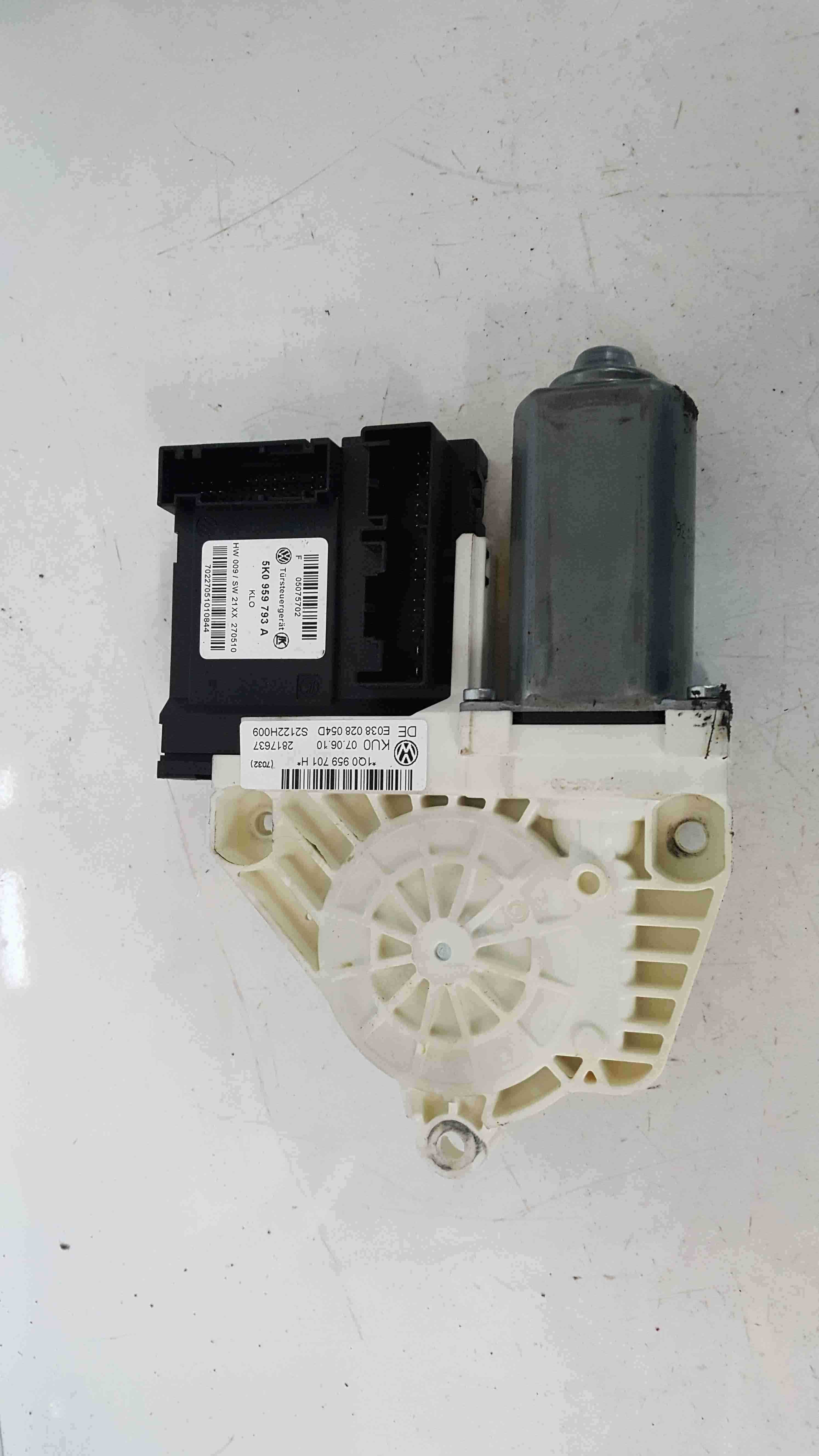 Volkswagen EOS 2005-2016 Drivers OSF Front Window Motor 5K0959793A 1Q0959701H