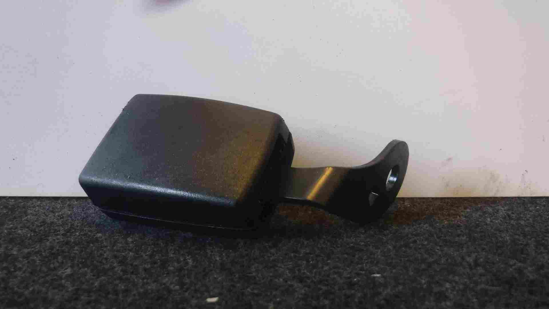 Volkswagen EOS 2005-2016 Drivers OSR Rear Seat Belt Buckle Anchor 1Q0857740QVZ