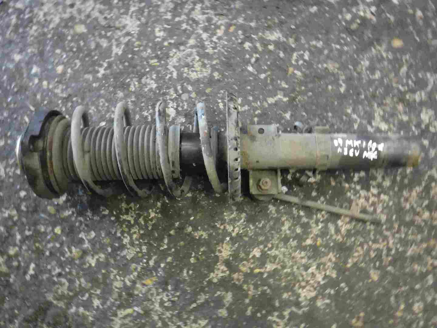 Volkswagen Fox 2005-2011 1.2 6v Passenger NSF Front Spring Suspension Leg