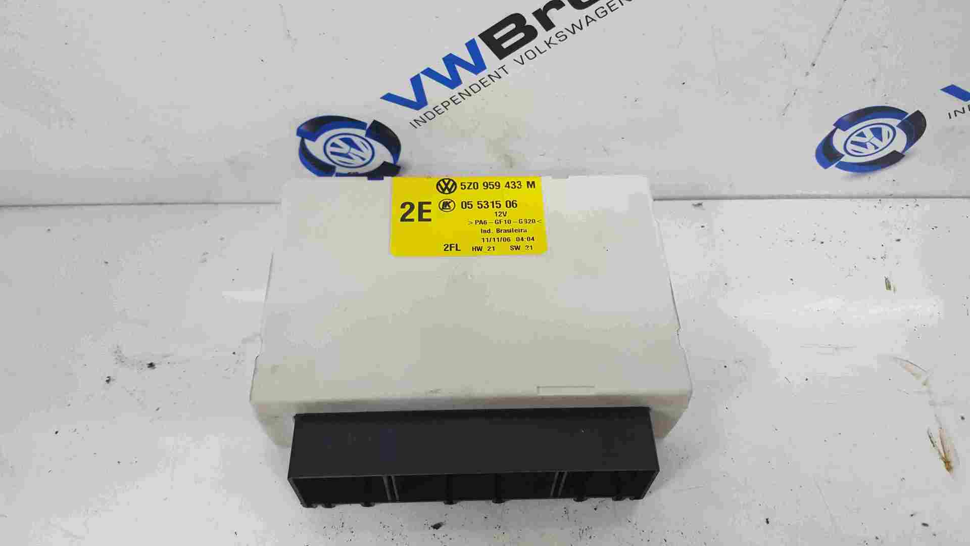 Volkswagen Fox 2005-2011 Comfort Module Locking Control 5Z0959433M