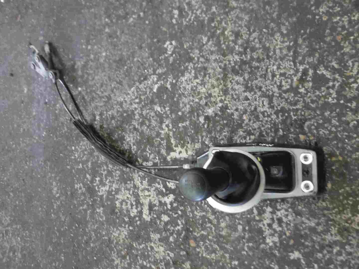 Volkswagen Fox 2005-2011 Gear Stick Mechanism   Cables 5Z0711090