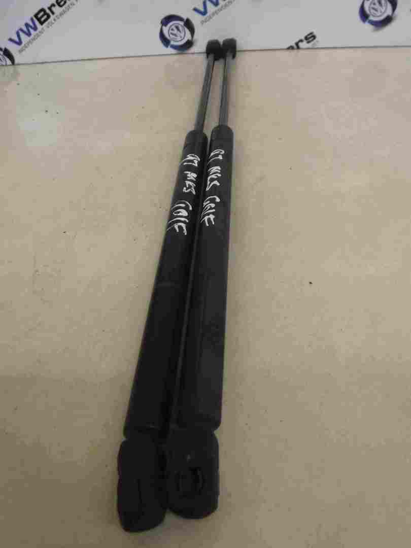 Volkswagen Golf 1991-1999 MK3 VR6 Tailgate Boot Gas Struts