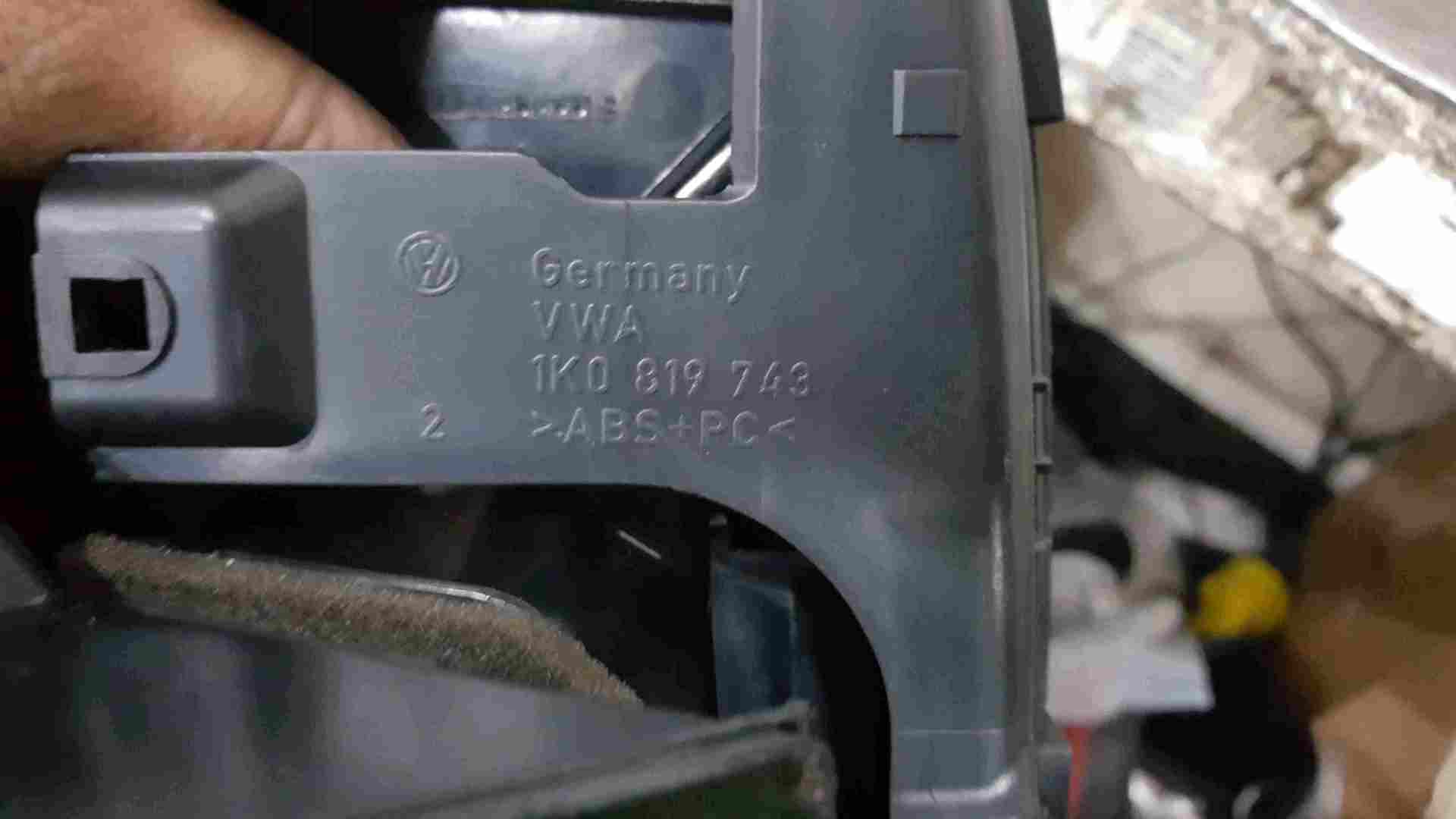 Volkswagen Golf GT MK5 2003-2009 Centre Heater Vents Top Speaker Grill 1K0819743