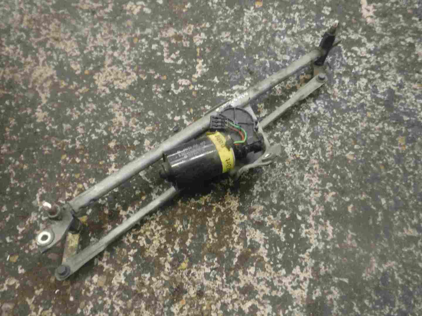 Volkswagen Golf MK3 1991-1999 Windscreen Wiper Motor   Linkage 1H2959113B