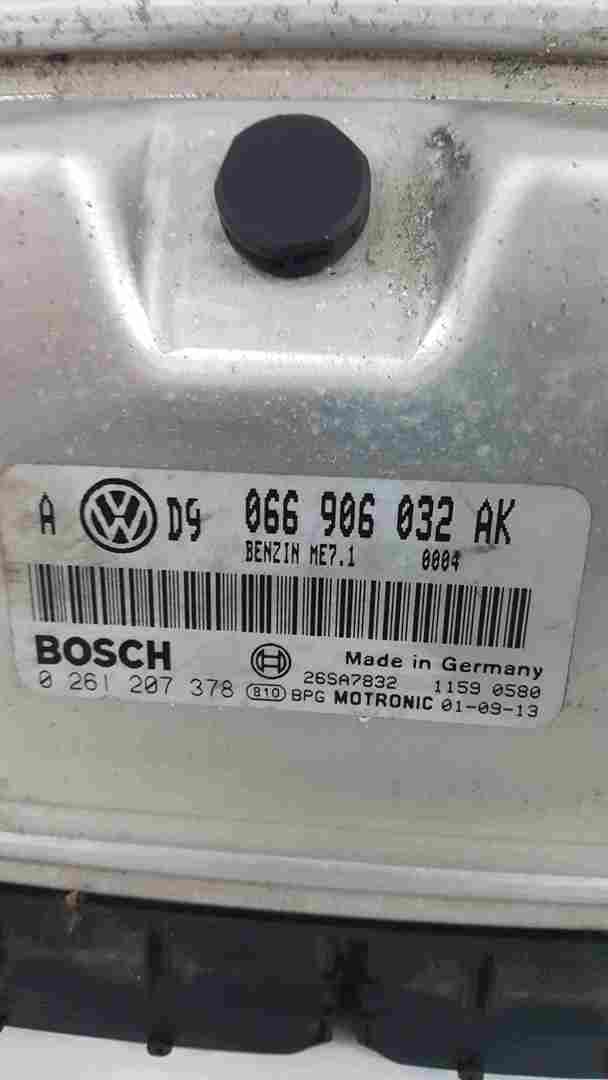 Volkswagen Golf MK4 1997-2004 2.3 V5 20v Engine Control Unit ECU Computer