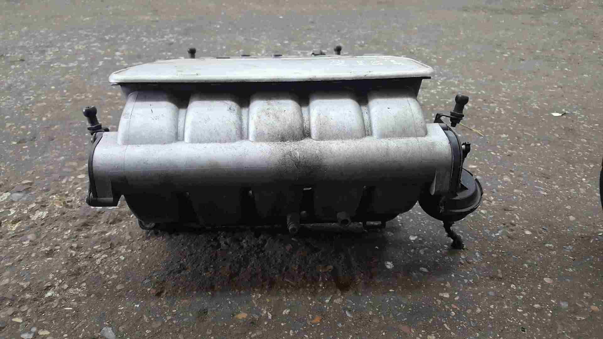 Volkswagen Golf MK4 1997-2004 2.3 V5 Inlet Intake Manifold Mani AQN 066133203D