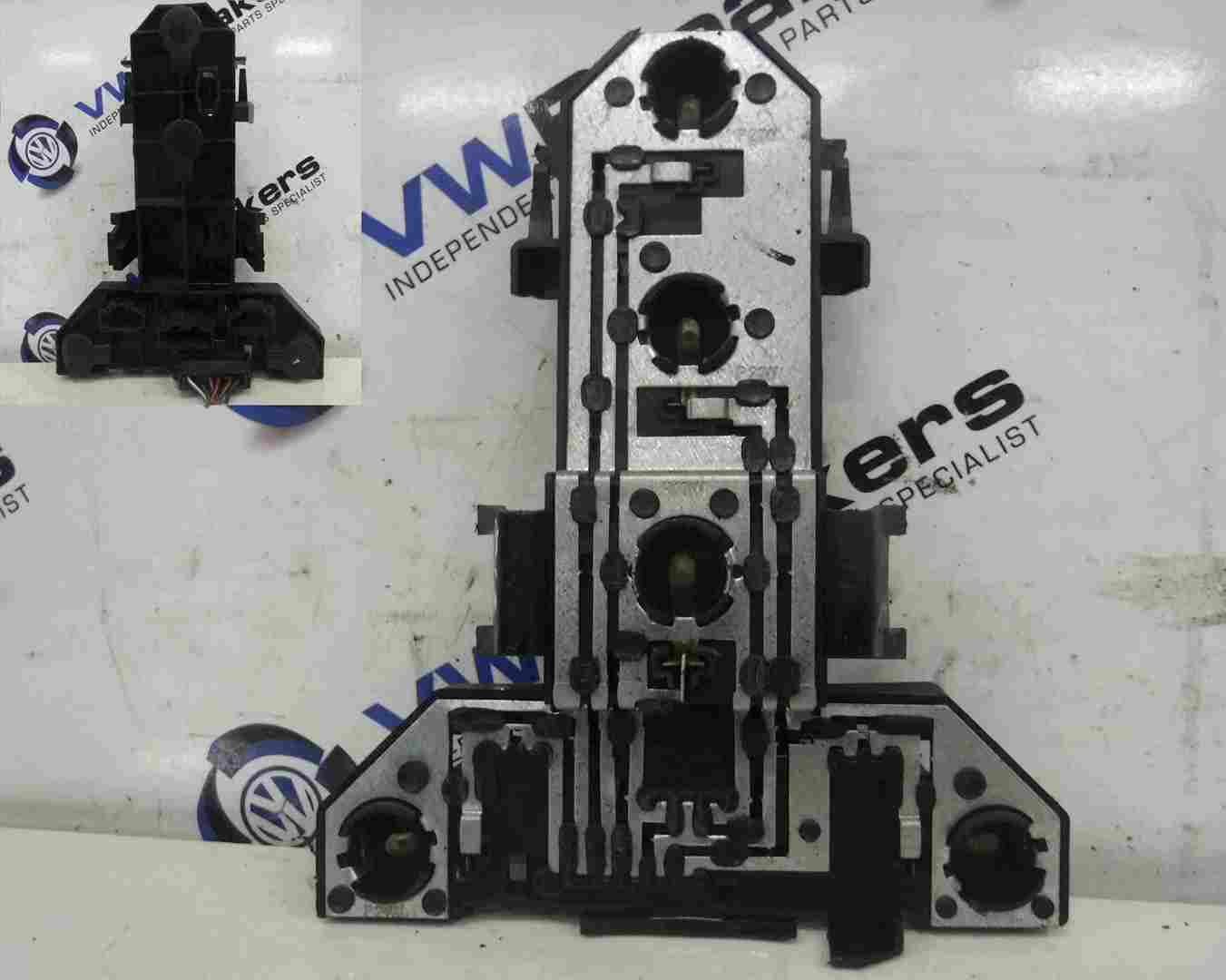 Volkswagen Golf MK4 1997-2004 Drivers OSR Rear Bulb Holder