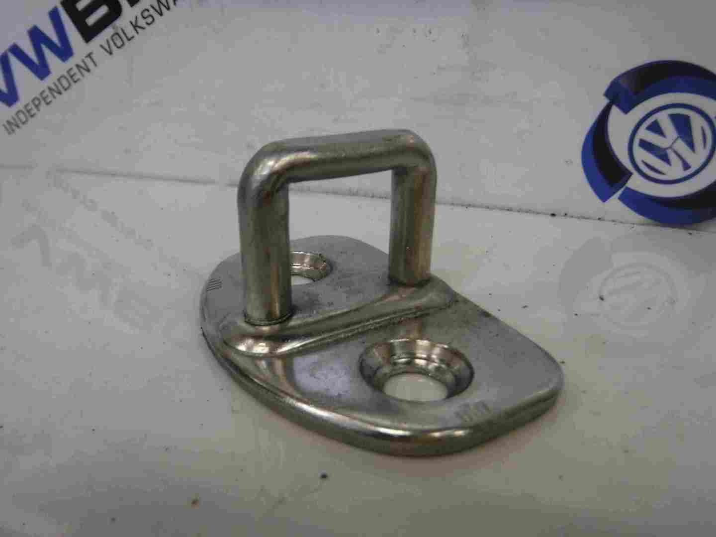Volkswagen Golf MK4 1997-2004 Drivers OSR Rear Door Pin Lock Catch 3B0837033