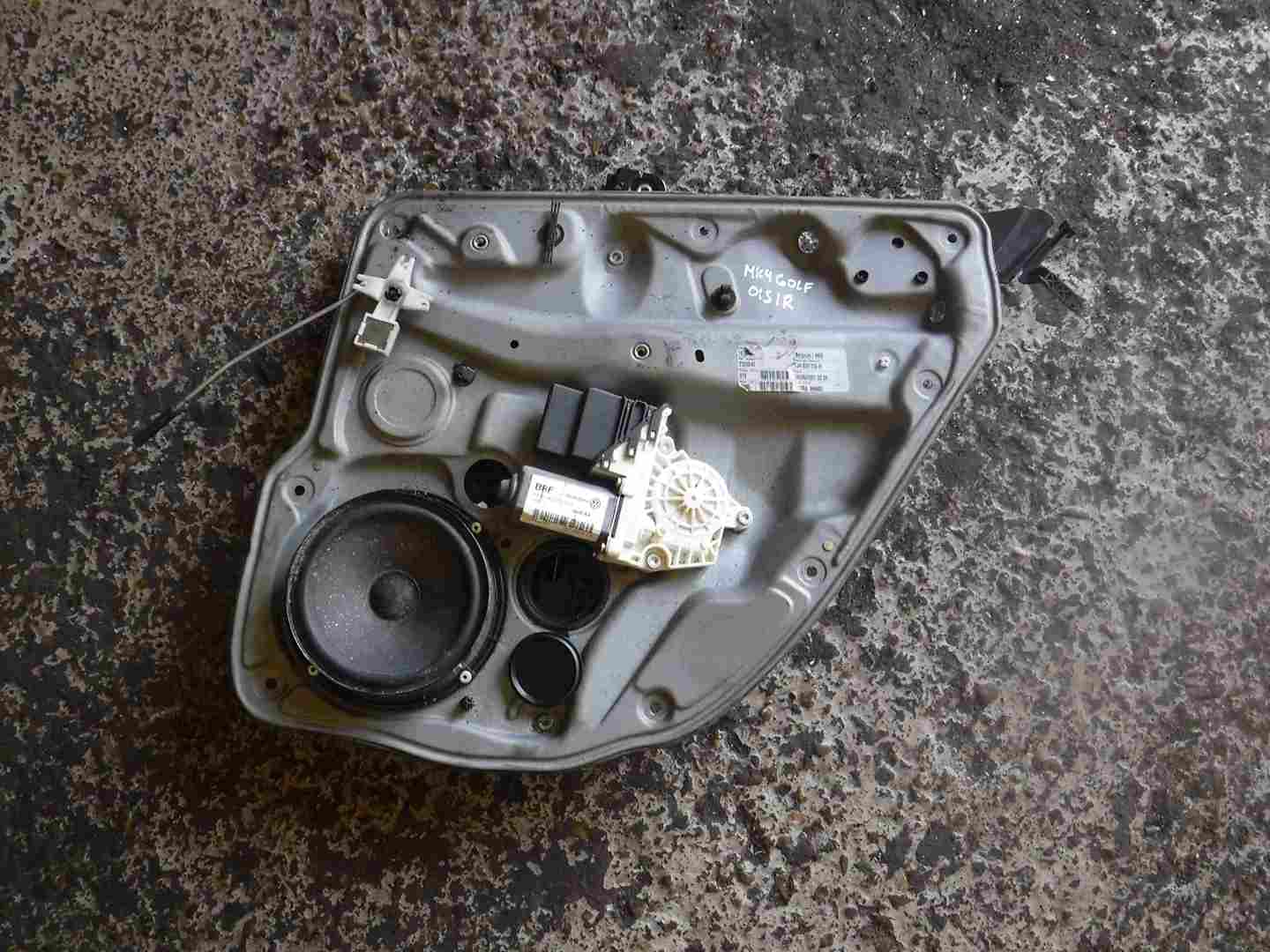 Volkswagen Golf MK4 1997-2004 Drivers OSR Rear Window Motor Regulator 1J4839730F