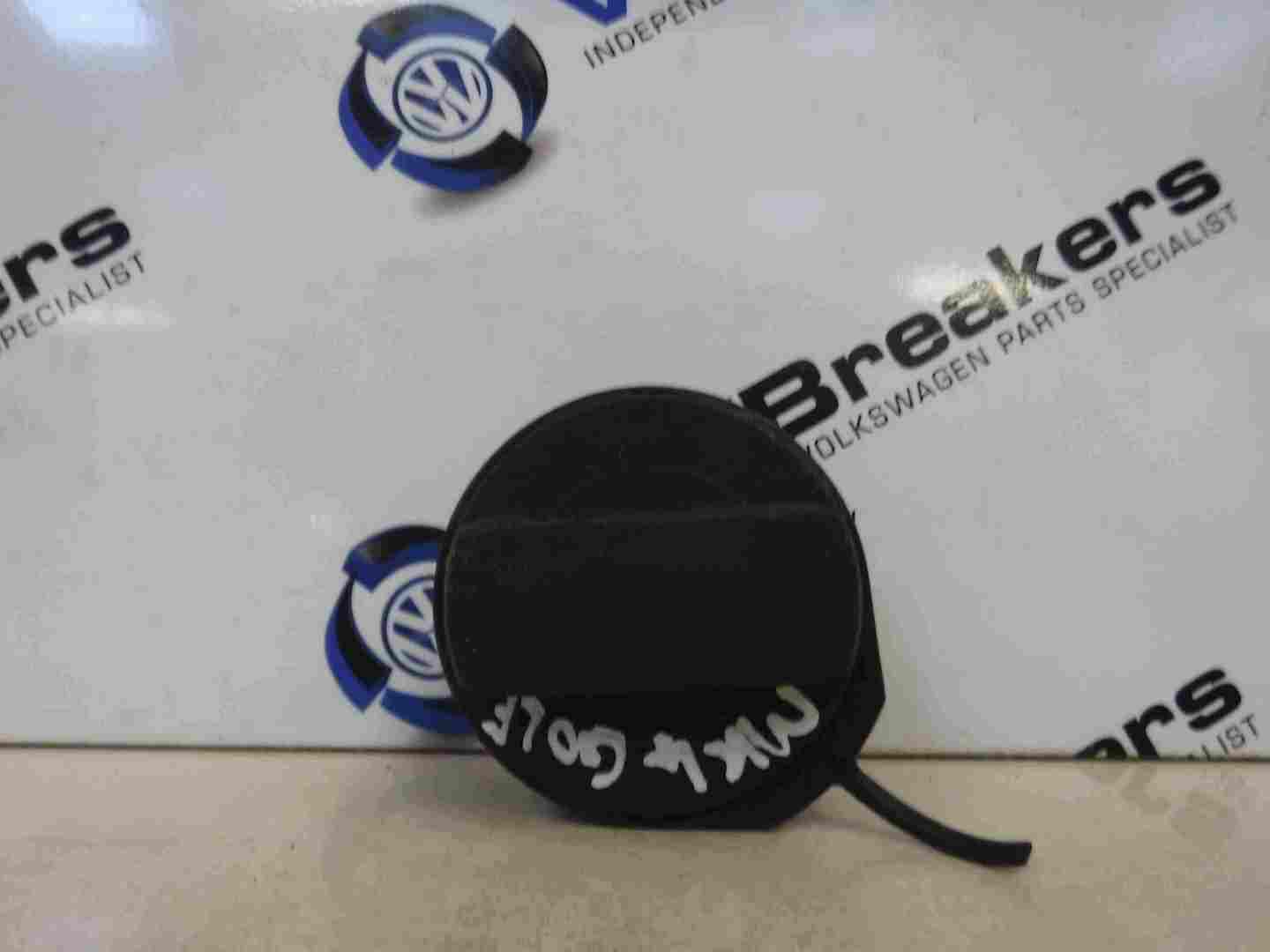 Volkswagen Golf MK4 1997-2004 Fuel Filler Oil Cap Screw