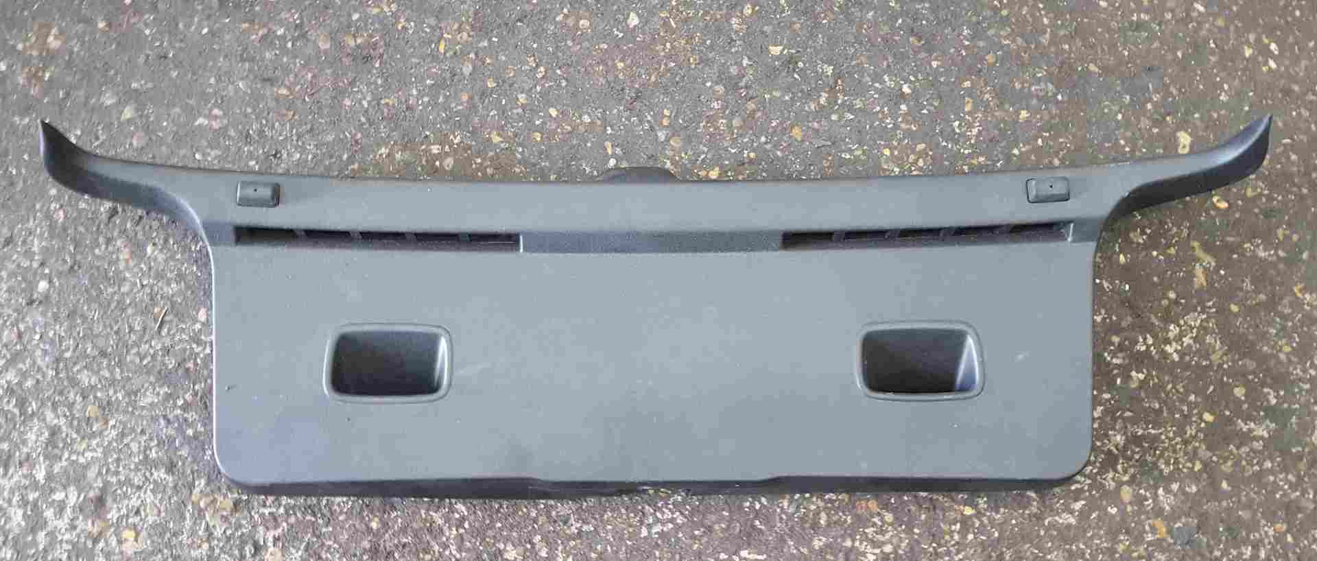Volkswagen Golf MK4 1997-2004 Rear Boot Trim Plastic Insert 1J6867601f