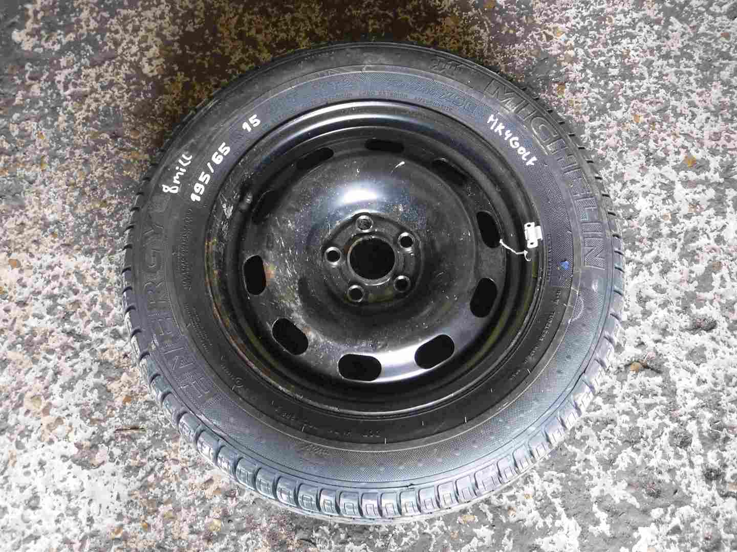 Volkswagen Golf MK4 1997-2004 Steel Wheel Rim  Tyre 195 65 15 8mm Tread 5/5