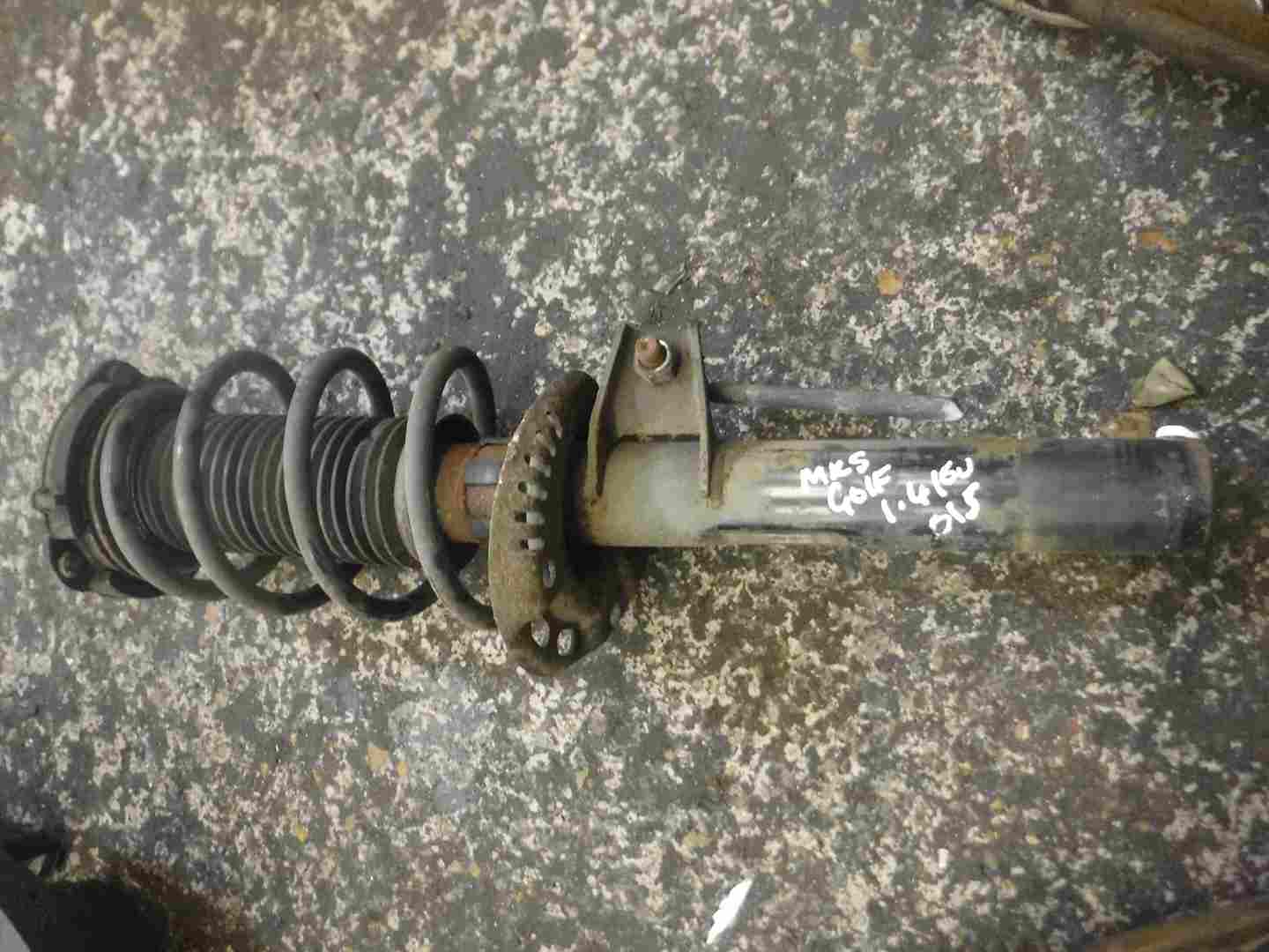 Volkswagen Golf MK5 2003-2009 1.6 FSi Drivers OSF Front Spring Shock Suspension