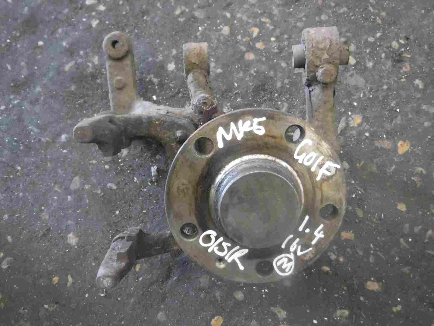 Volkswagen Golf MK5 2003-2009 1.4 16v Drivers OSR Rear Wheel Hub