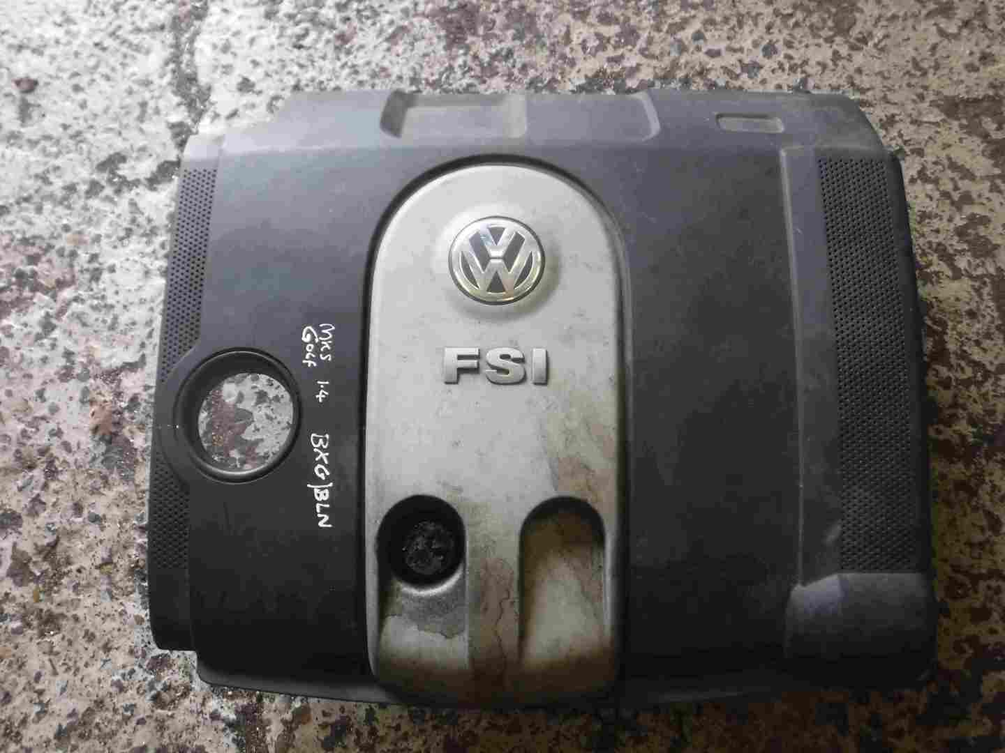 Volkswagen Golf MK5 2003-2009 1.4 FSI Engine Cover With Air Filter 03C129607K