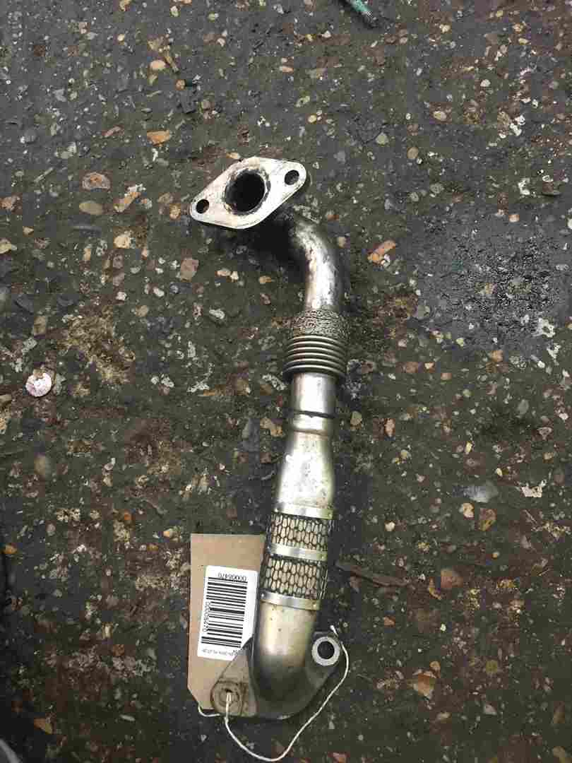 Volkswagen Golf MK5 2003-2009 1.9 TDi EGR Valve Pipe 03g131521ah  03G131521F