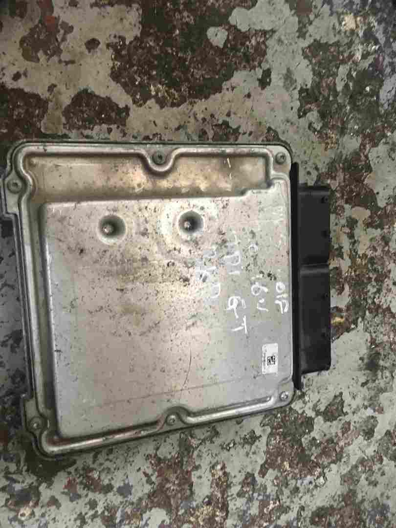 Volkswagen Golf MK5 2003-2009 2.0 TDI Engine Control Unit ECU Computer BKD
