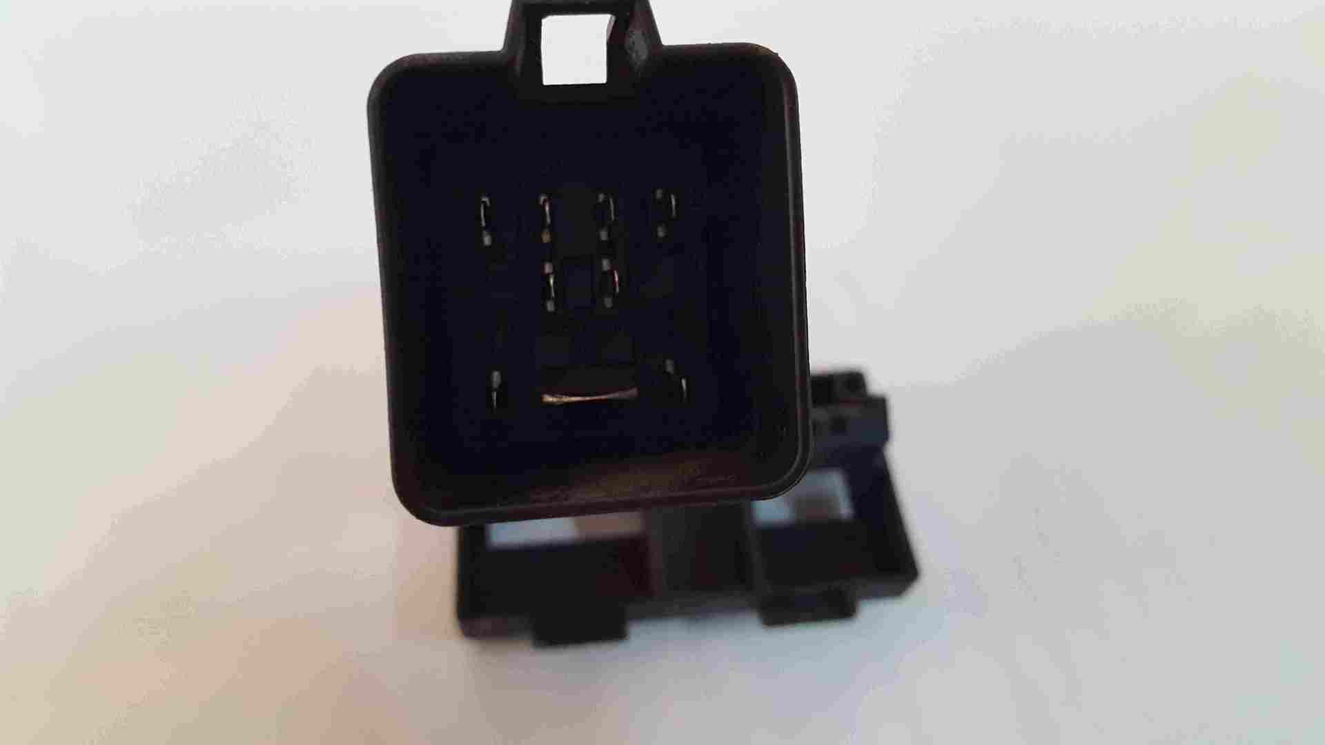 Volkswagen Golf MK5 2003-2009 2.0 TDi Glow Plug Relay 03G907282A 2.0SDI