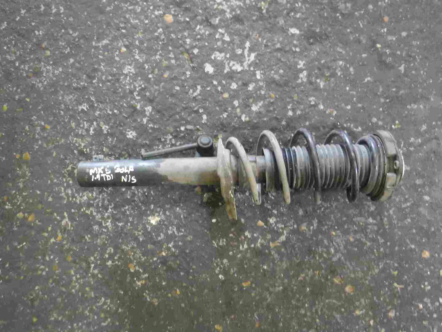 Volkswagen Golf MK5 2003-2009 2.0 TDi Passenger NSF Front Spring Suspension Leg