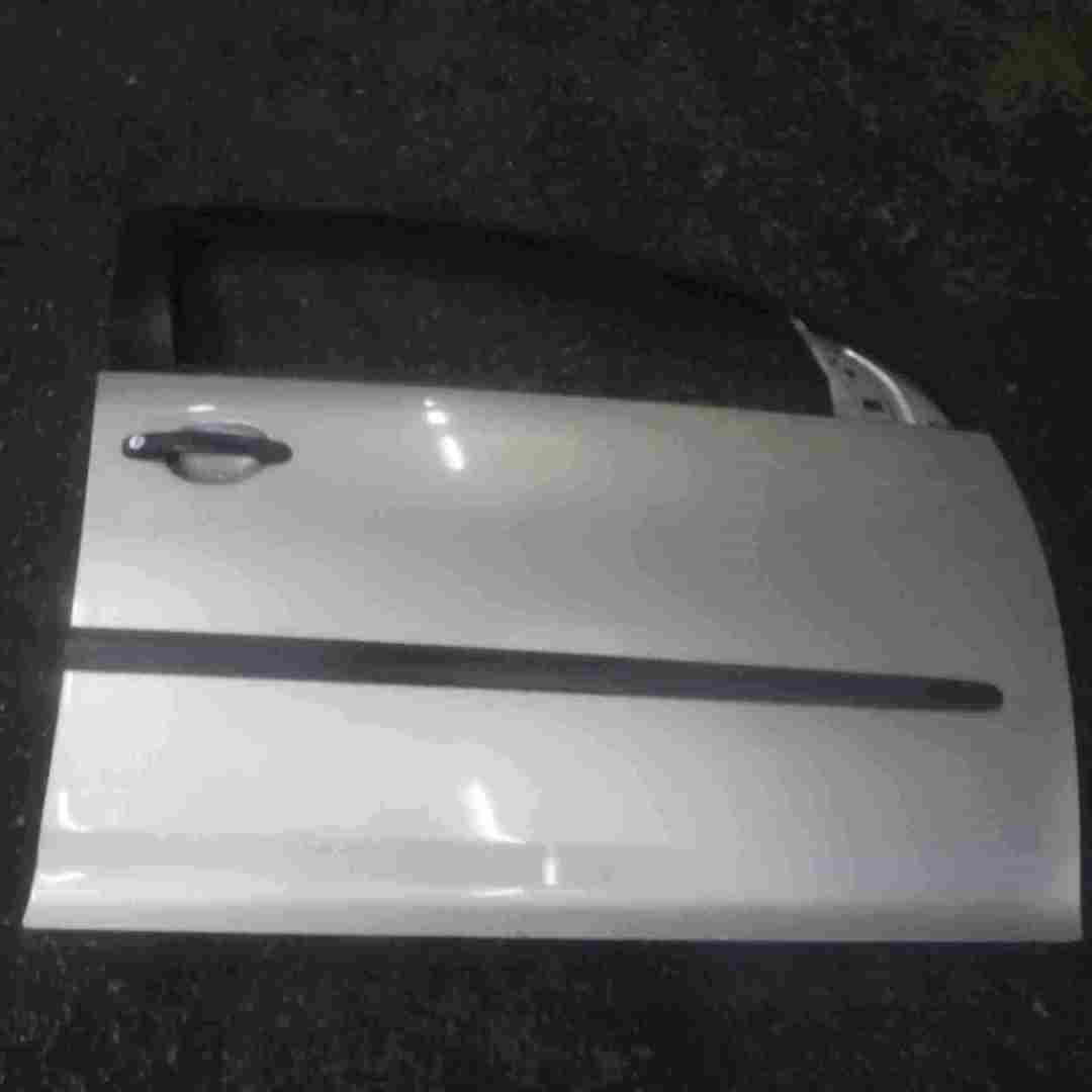 Volkswagen Golf MK5 2003-2009 Drivers OSF Front Door Silver LA7W 5dr