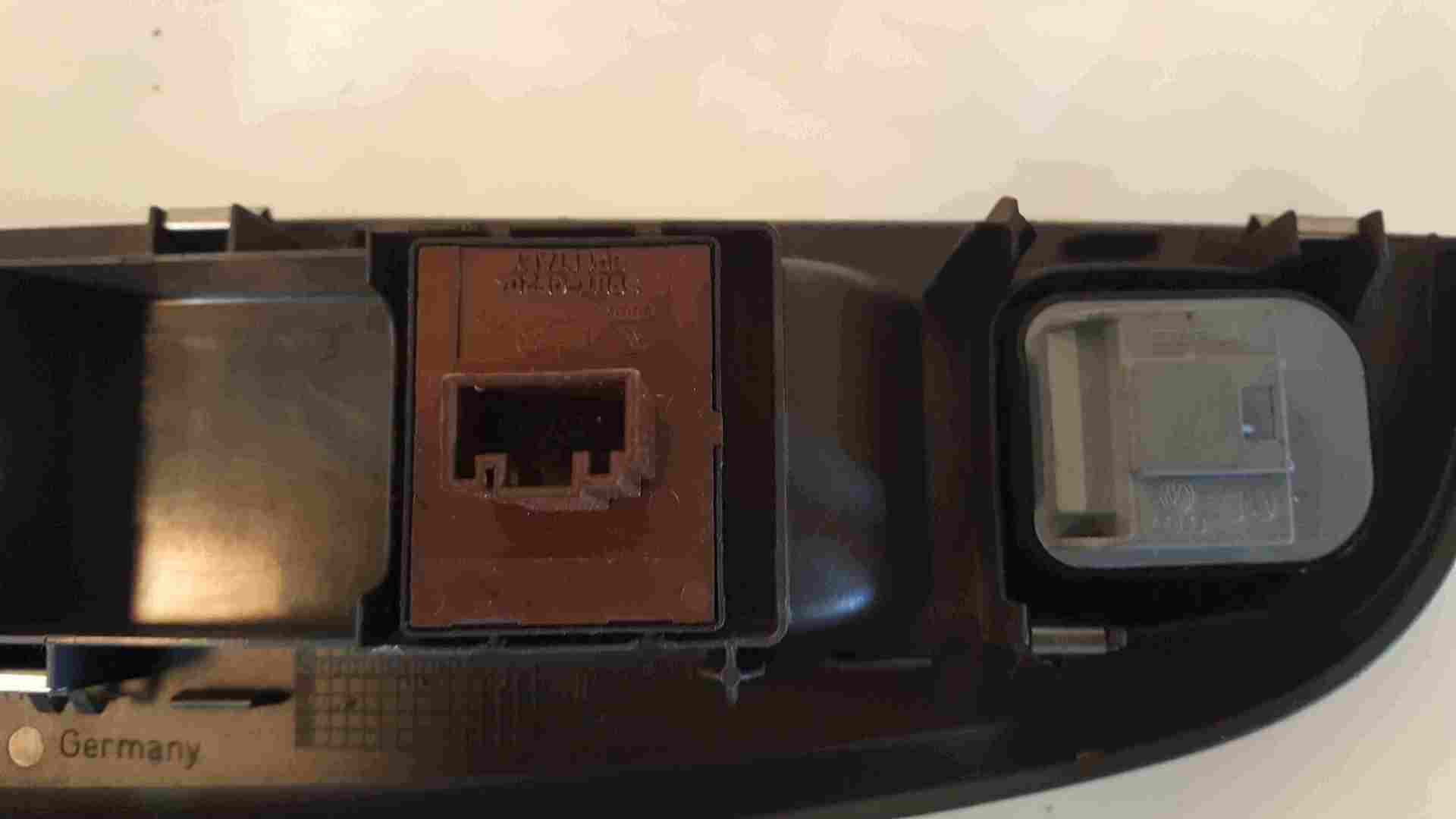 Volkswagen Golf MK5 2003-2009 Drivers OSF Front Window Switch + Panel