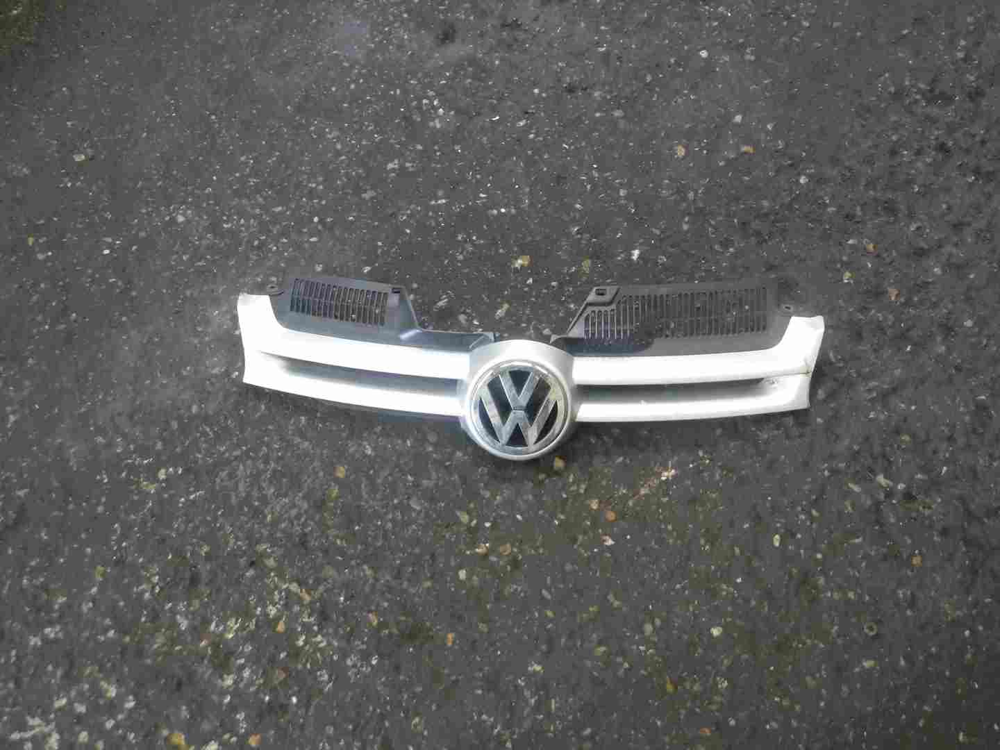 Volkswagen Golf MK5 2003-2009 Front Grill Grille Silver LA7W 1K0853655A