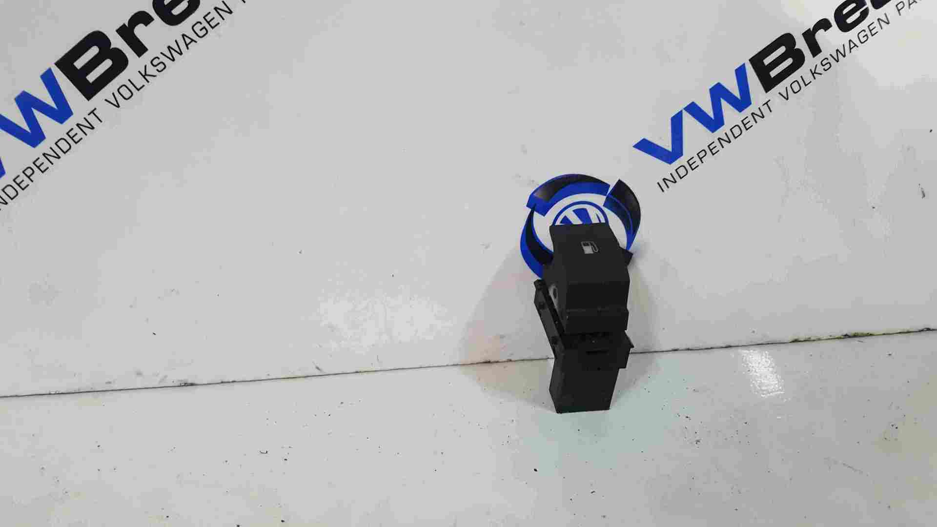 Volkswagen Golf MK5 2003-2009 Fuel Flap Button