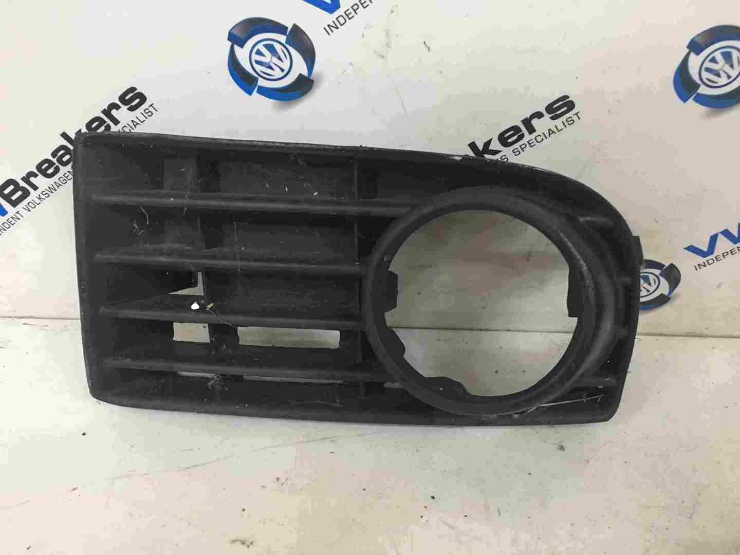 Volkswagen Golf MK5 2003-2009 Passenger NSF Front Bumper Fog Light Surround Trim