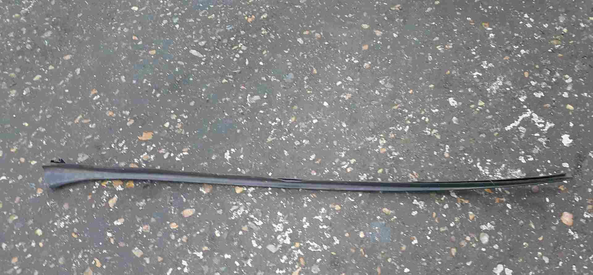 Volkswagen Golf MK5 2003-2009 Passenger NSF Front Windscreen Moulding Trim Cover