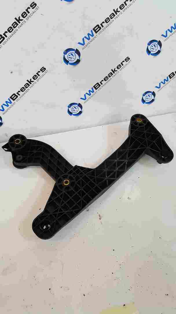 Volkswagen Golf MK5 2003-2009 R32 Air Filter Retainer Bracket 1K0129671B