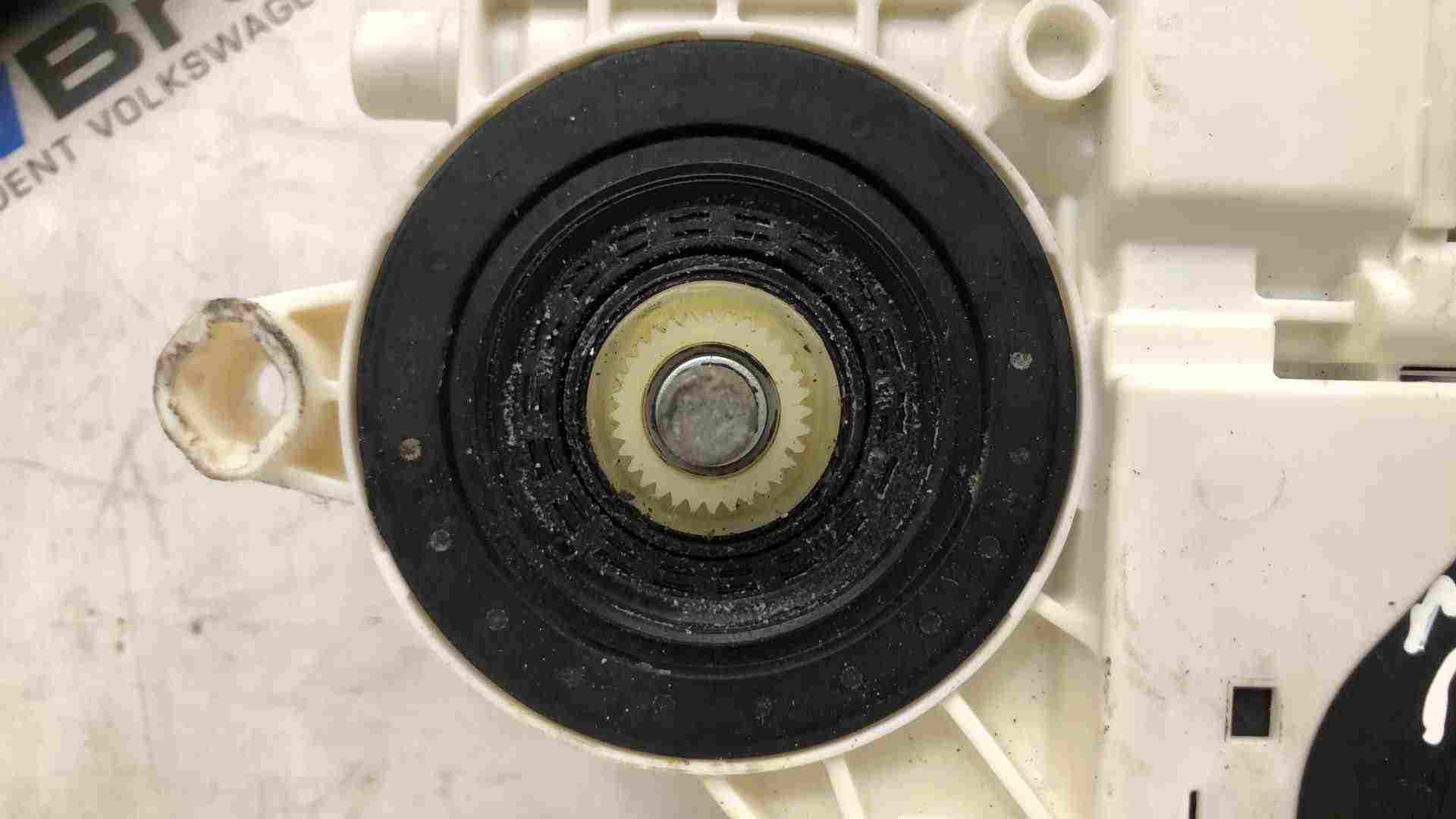 Volkswagen Golf MK5 Plus 2003-2009 Drivers OSF Front Window Motor 5m2837402f