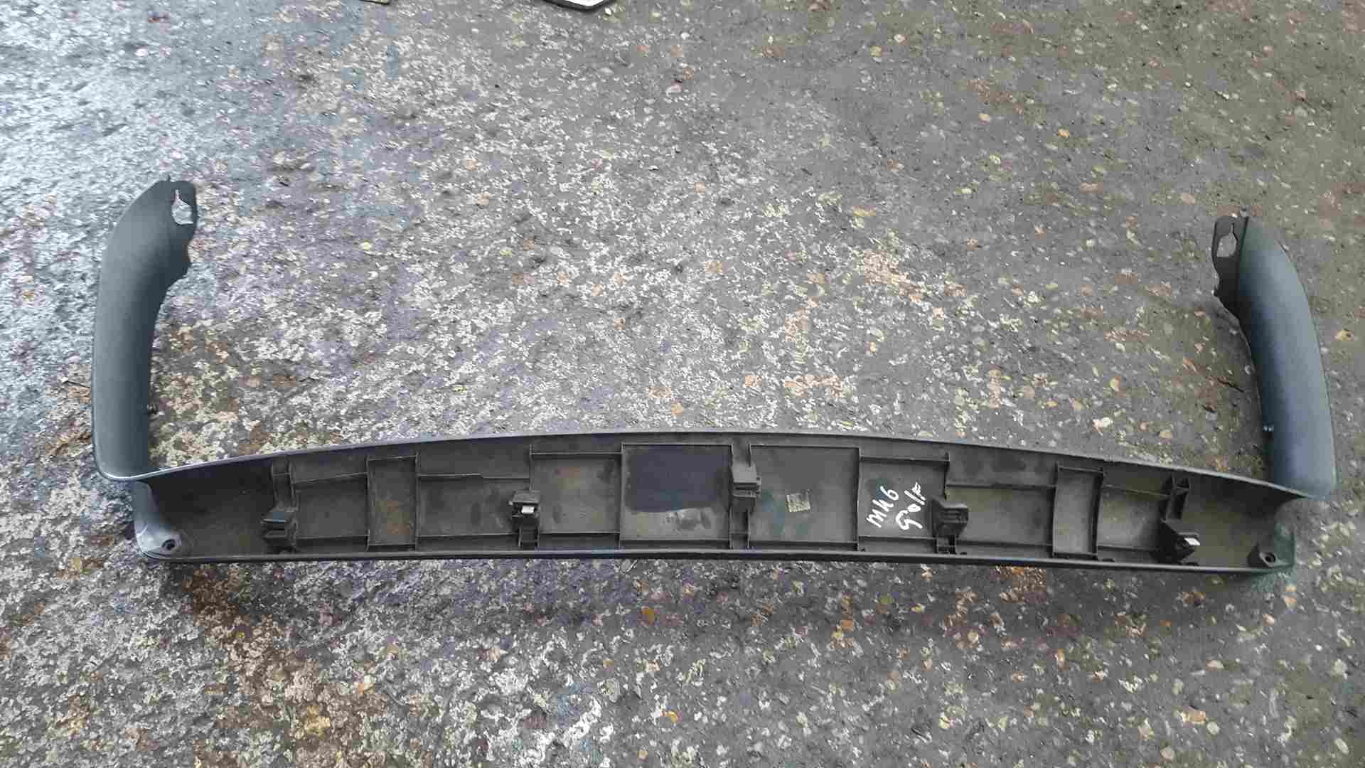 Volkswagen Golf MK6 2009-2012  Rear Parcel Shelf Support 5K8867603