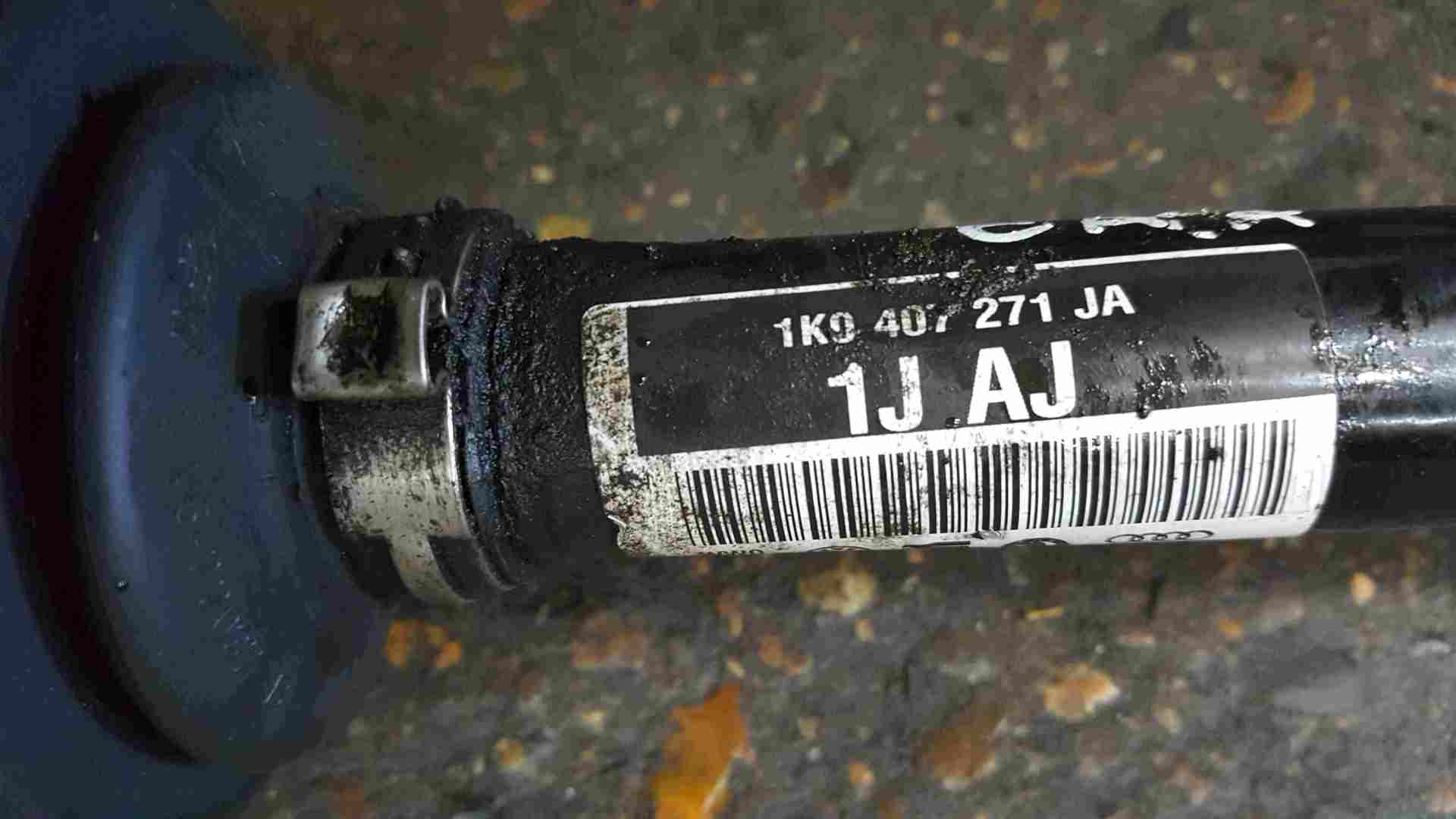 Volkswagen Golf MK6 2009-2012 1.4 TSi Passenger NSF Front Driveshaft 1K0407271JA