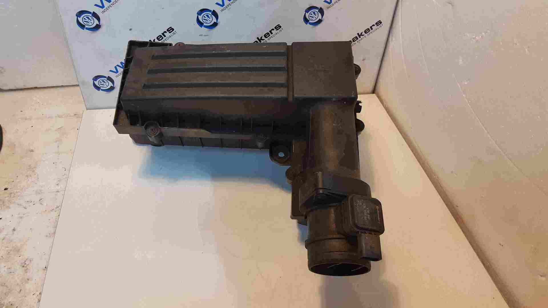 Volkswagen Golf MK6 2009-2012 1.6 TDI Airbox Filter Housing Cayc + MAF 