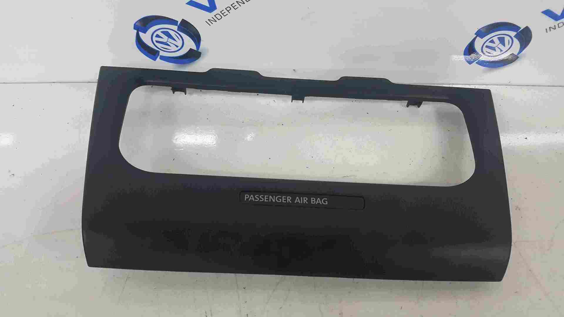 Volkswagen Golf MK6 2009-2012 Dashboard Heater Controls Surround Trim Plastic