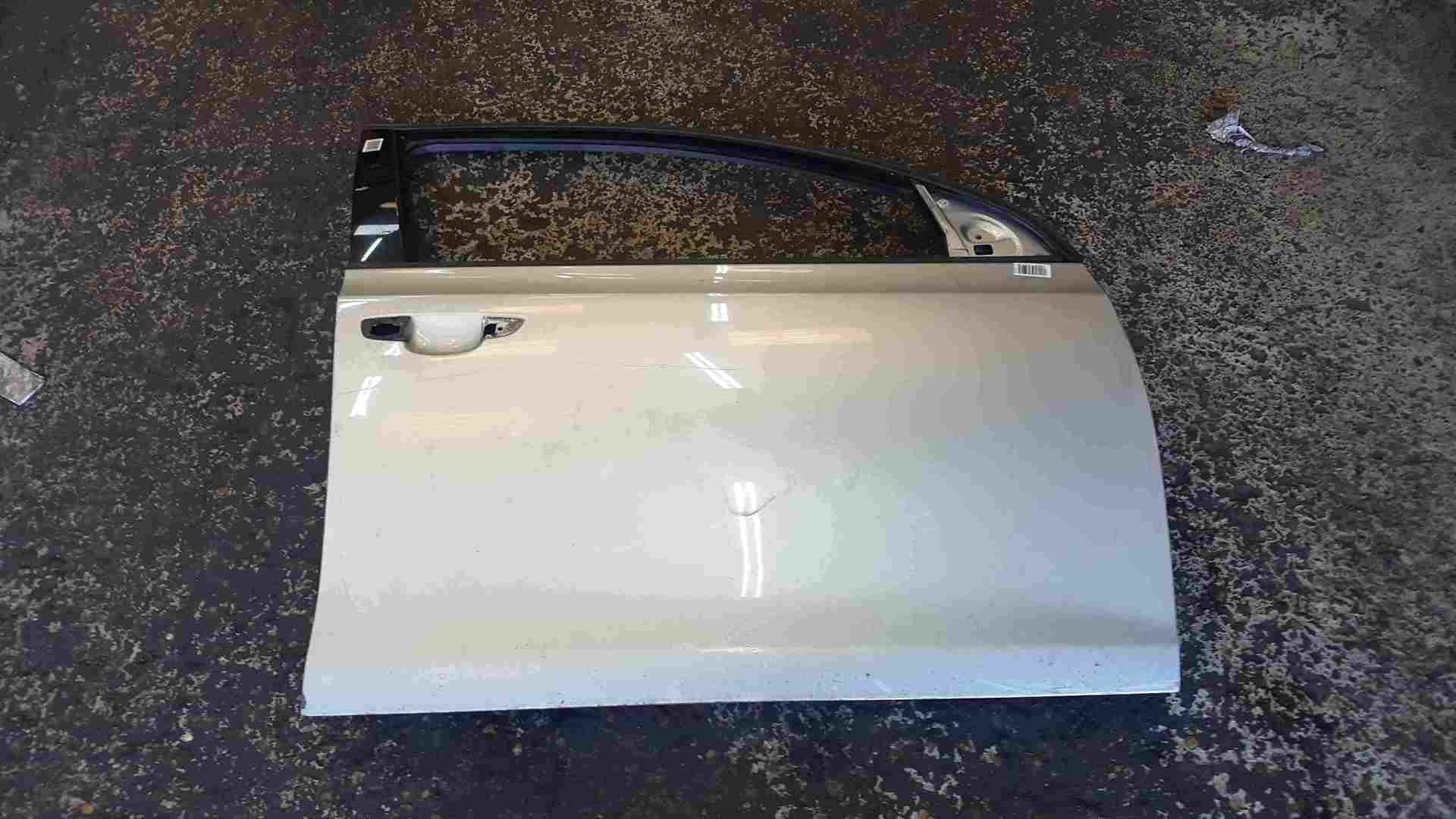 Volkswagen Golf MK6 2009-2012 Drivers OSF Front Door Silver LA7W 5dr