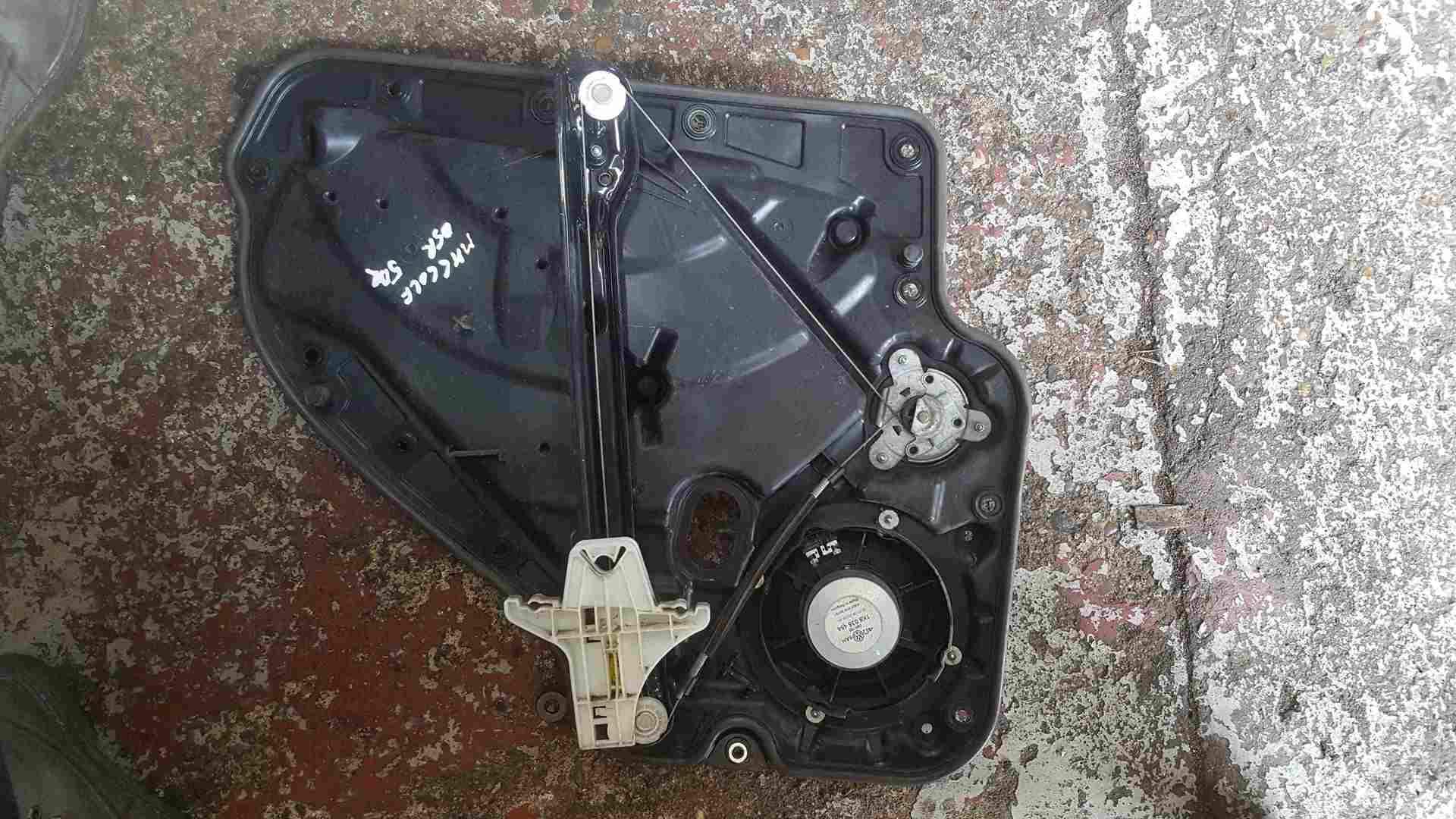 Volkswagen Golf MK6 2009-2012 Drivers OSR Rear Window Regulator 5K4839730G